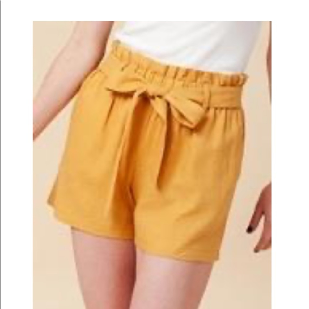 High waist paper bag shorts w tie, mustard yellow